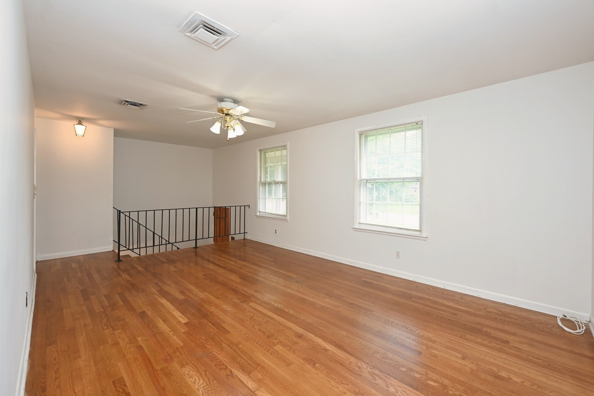 407 Lynn Dr