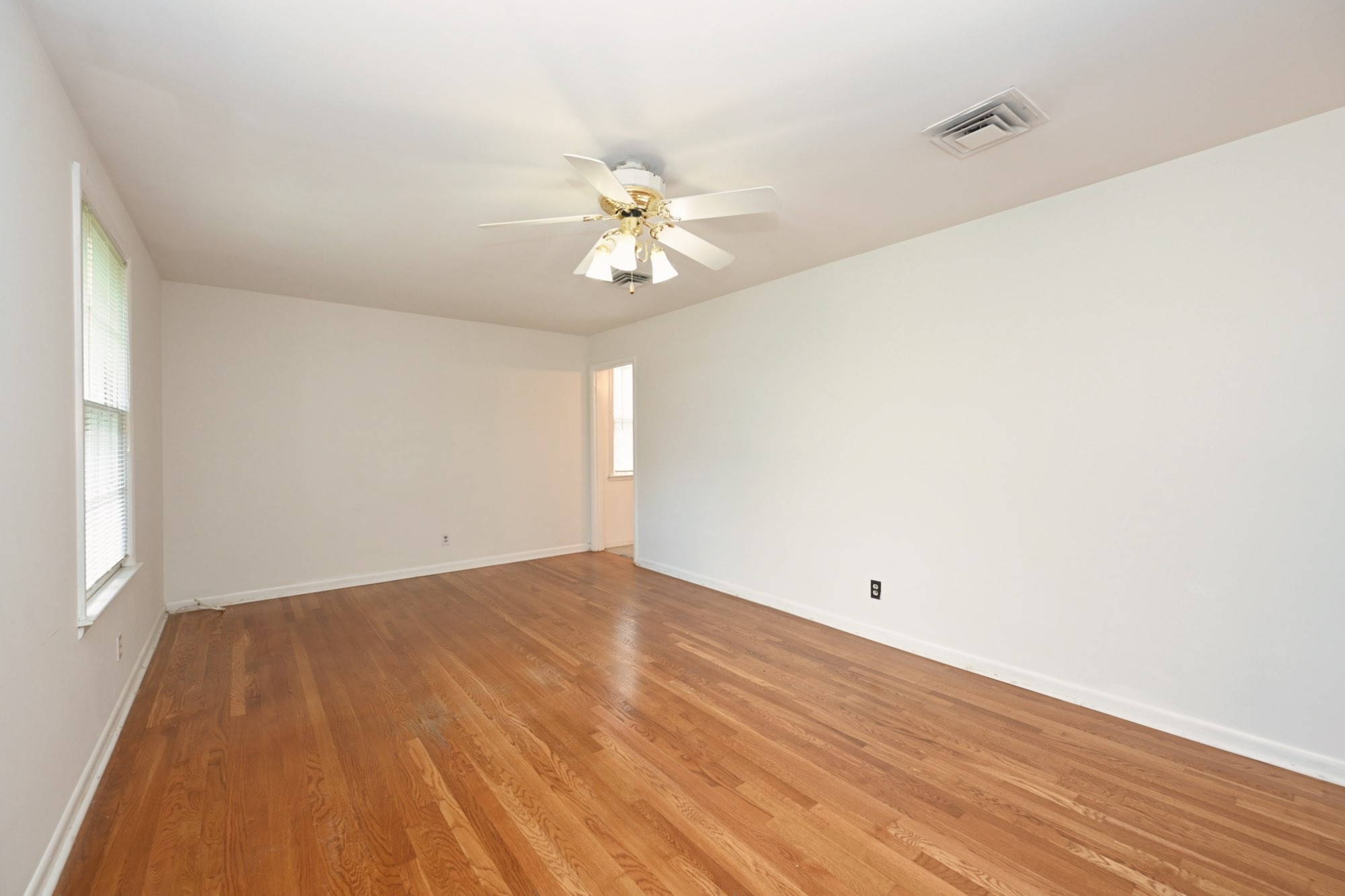 407 Lynn Dr