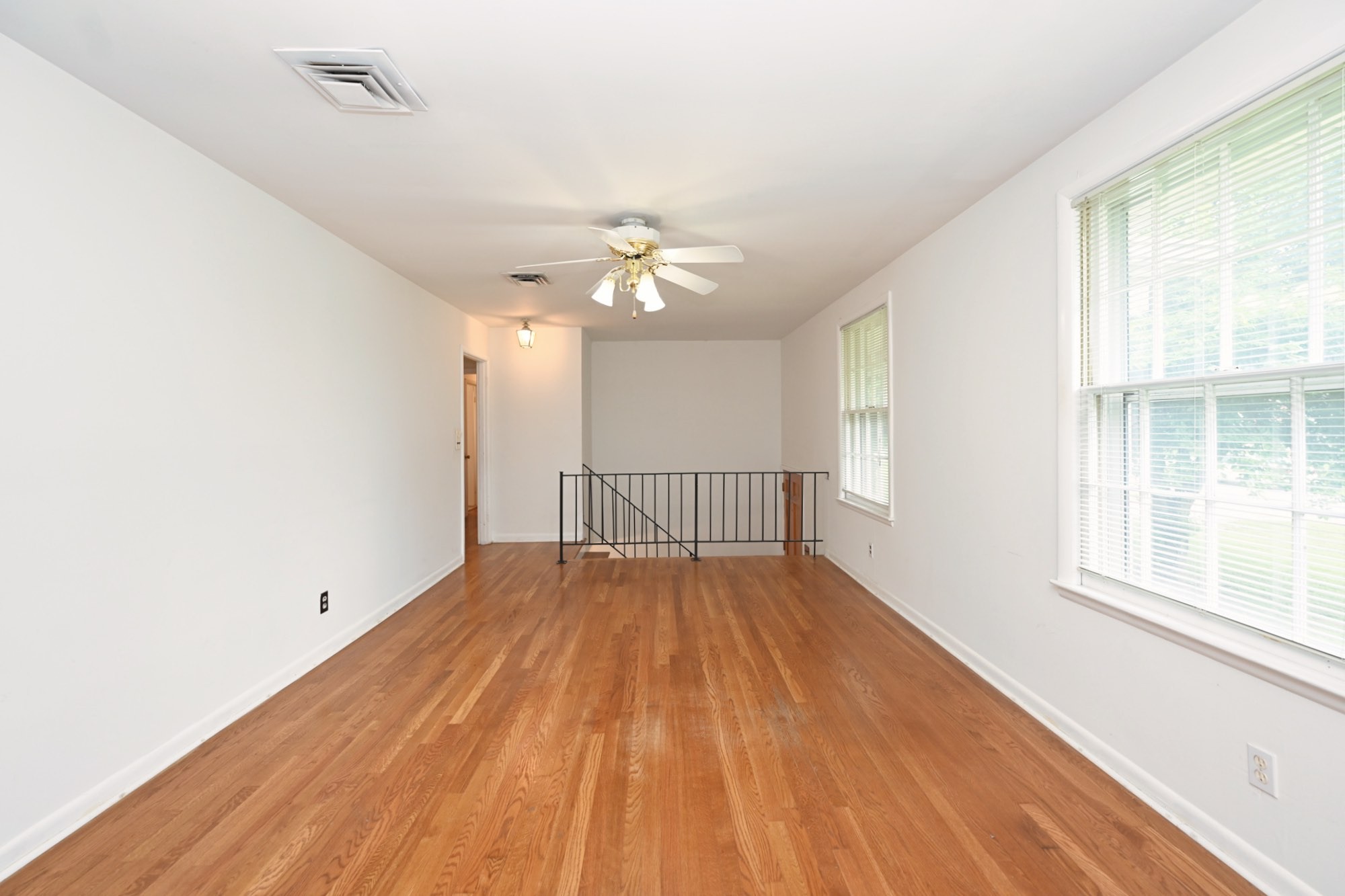 407 Lynn Dr