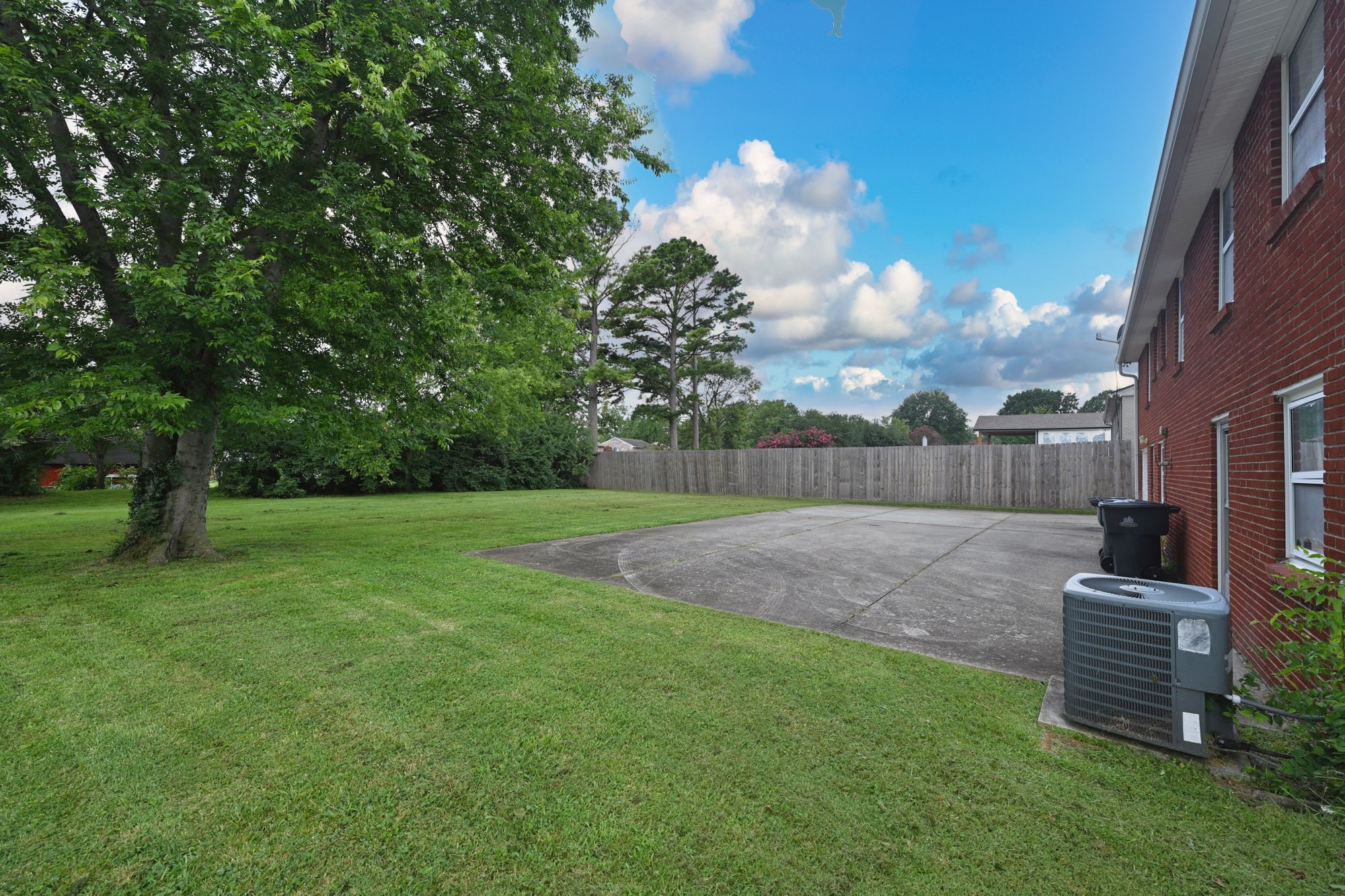 407 Lynn Dr