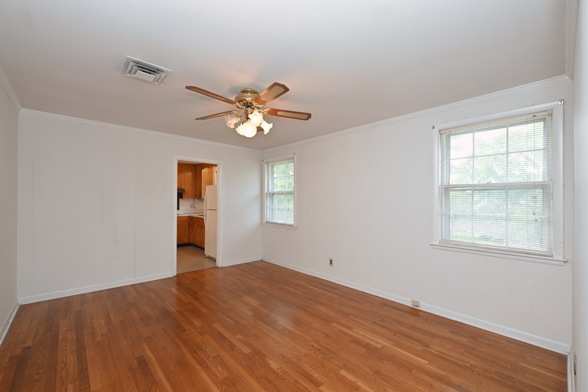 407 Lynn Dr