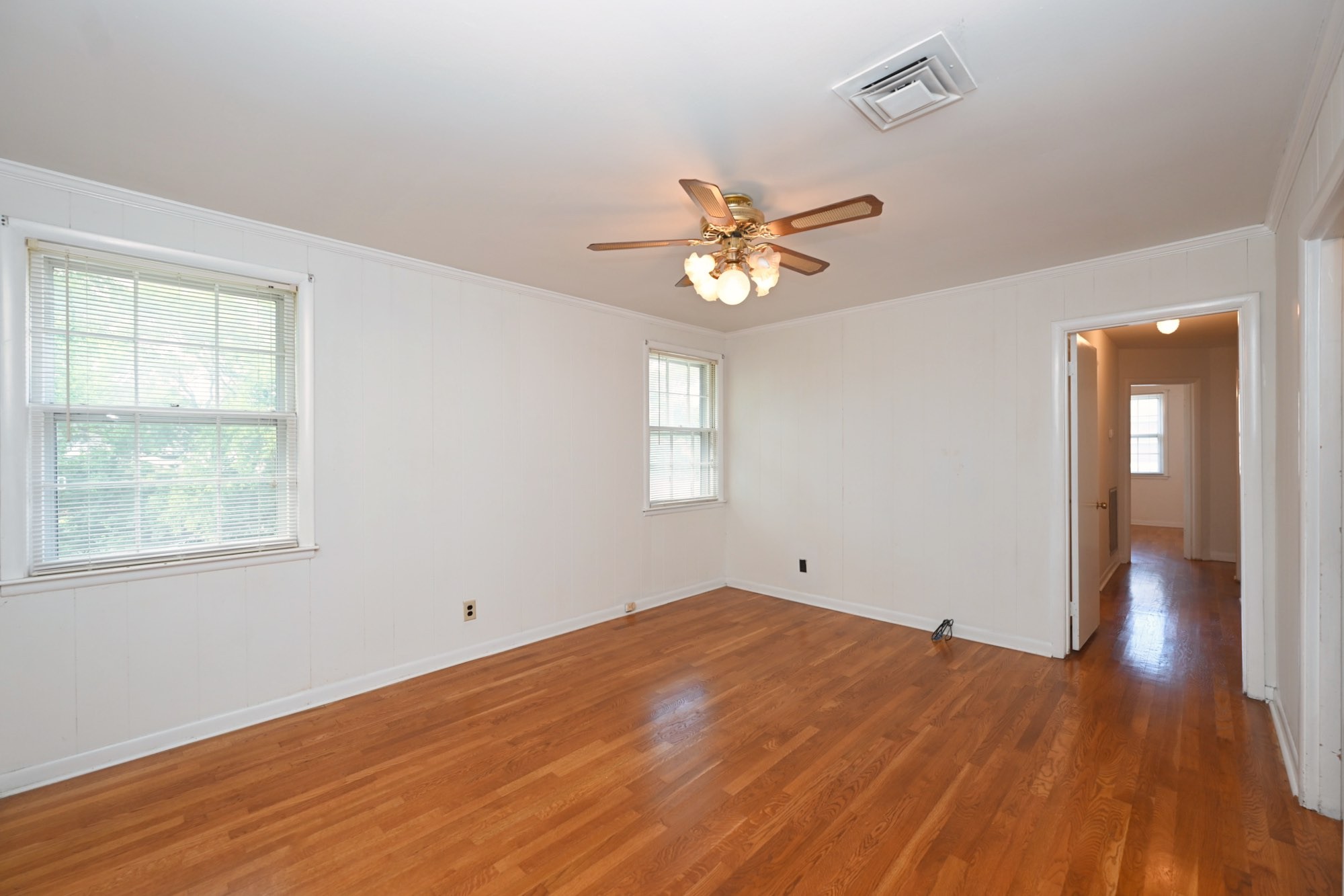 407 Lynn Dr