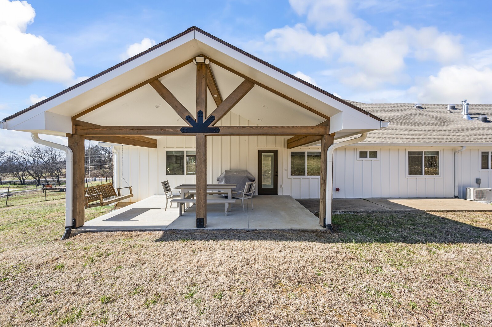 744 Dobbins Pike