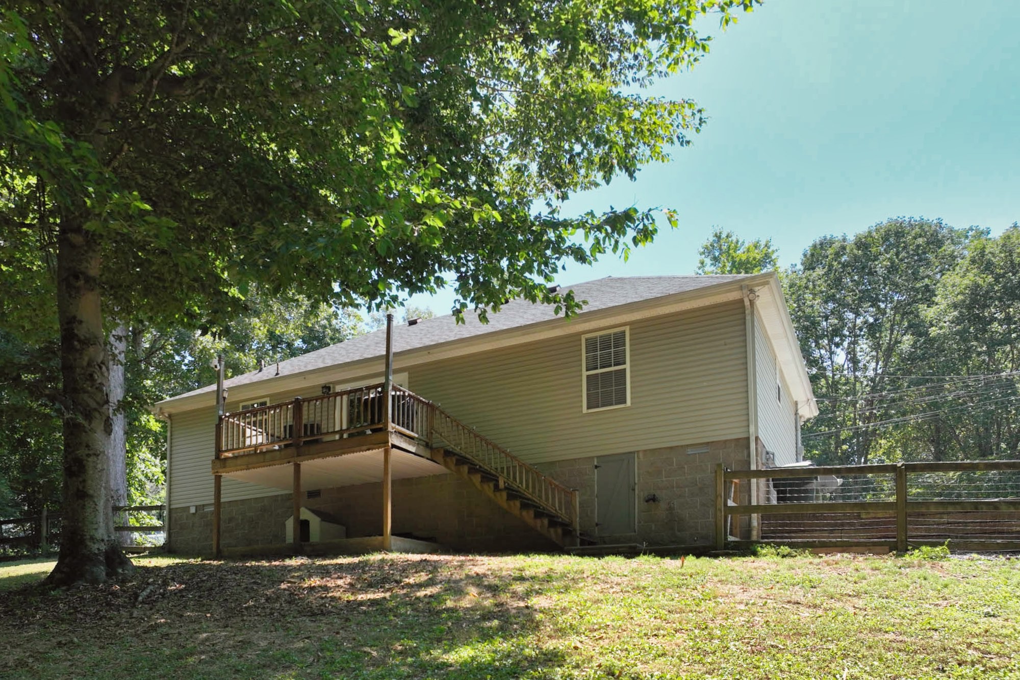 936 Jordan Cir