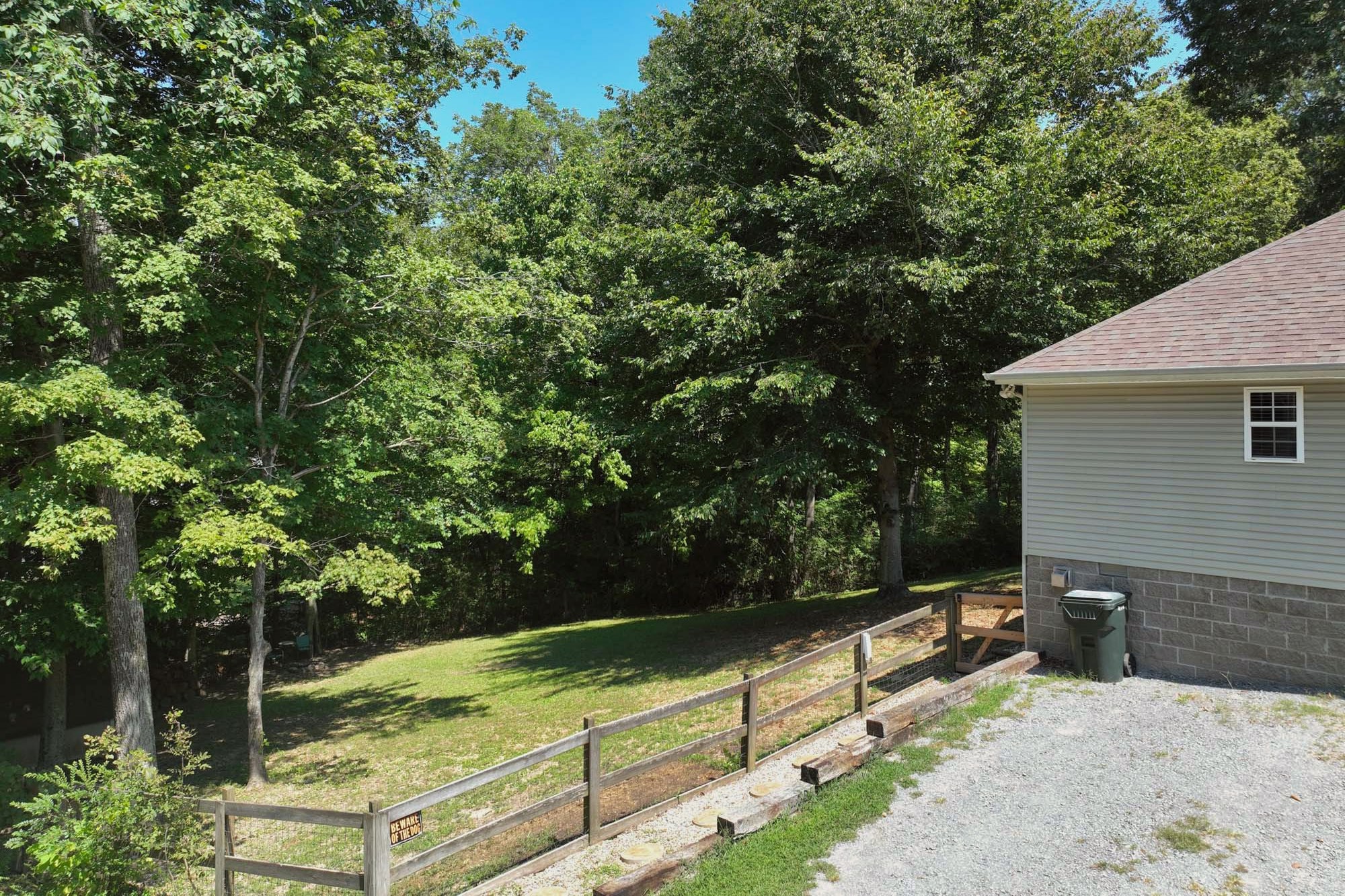 936 Jordan Cir