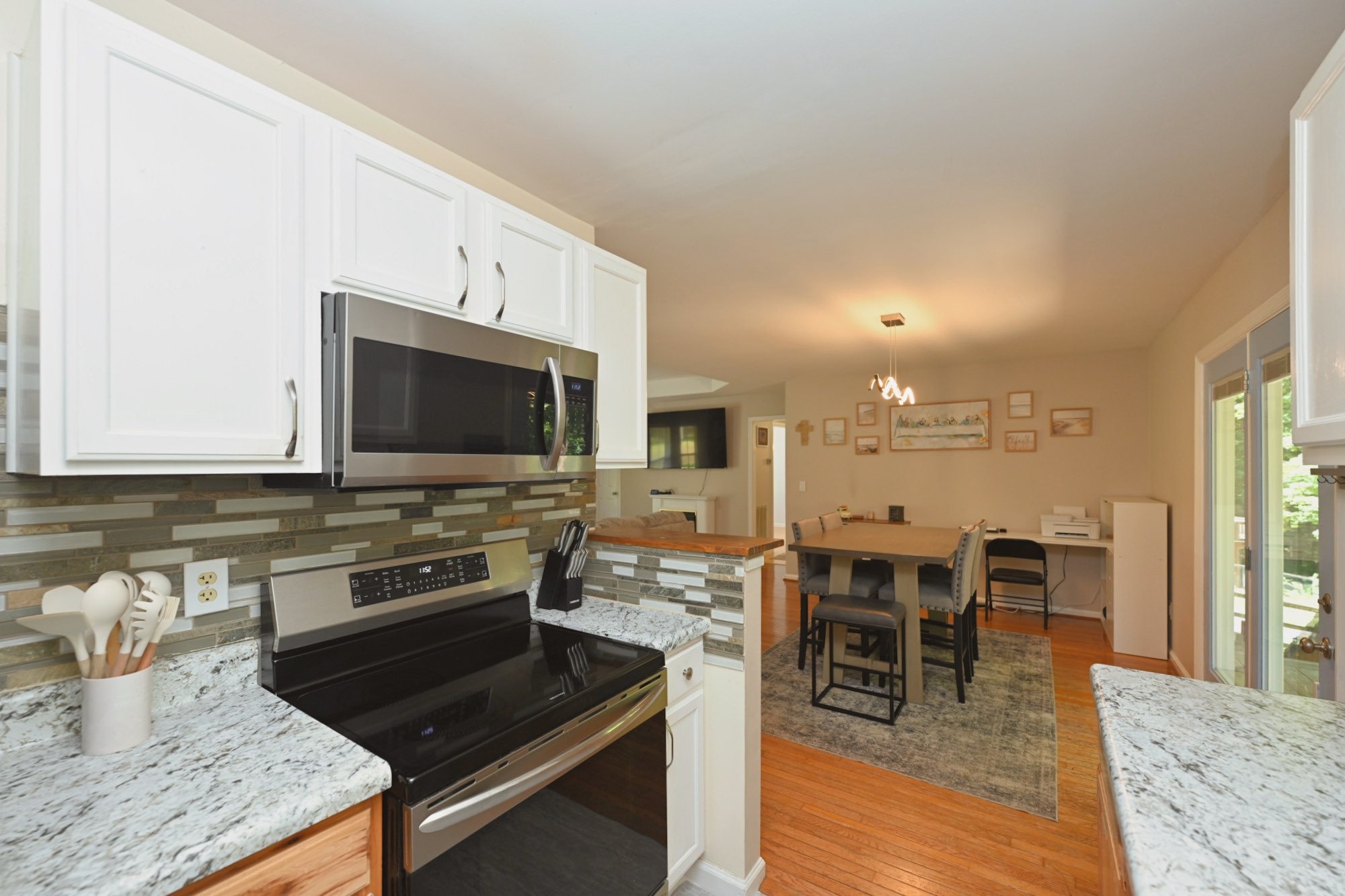 936 Jordan Cir