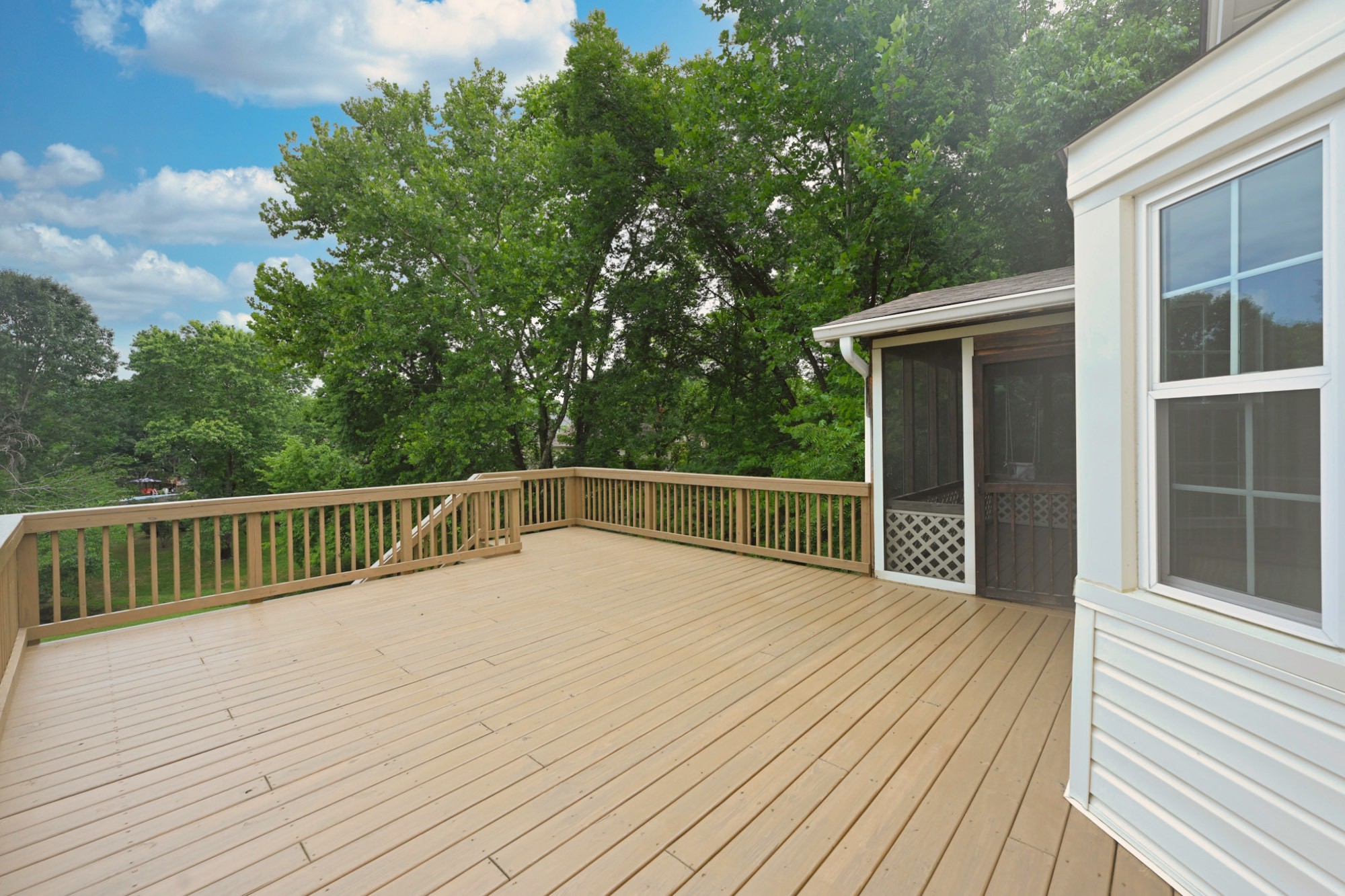 1421 Forest Side Ct