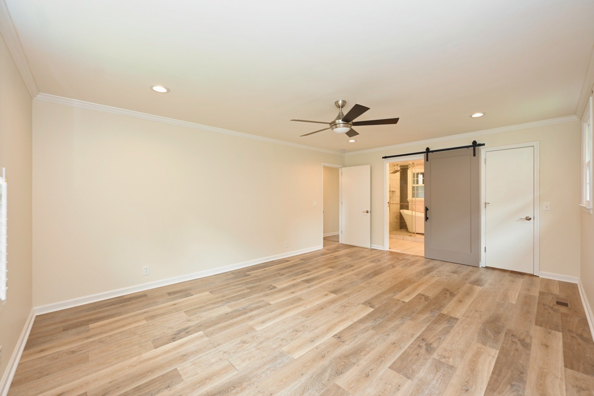 1421 Forest Side Ct