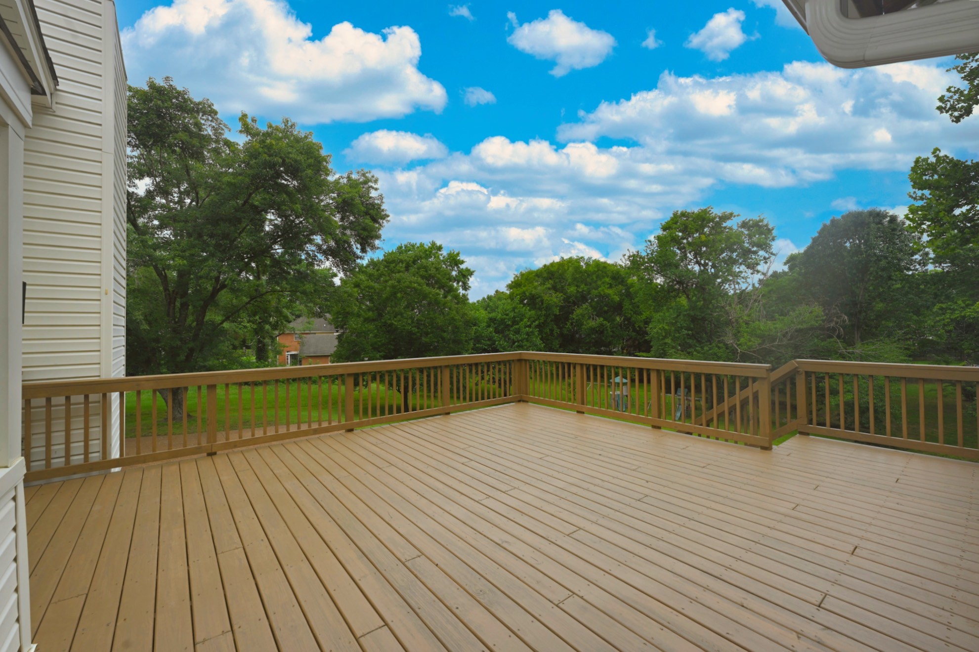 1421 Forest Side Ct
