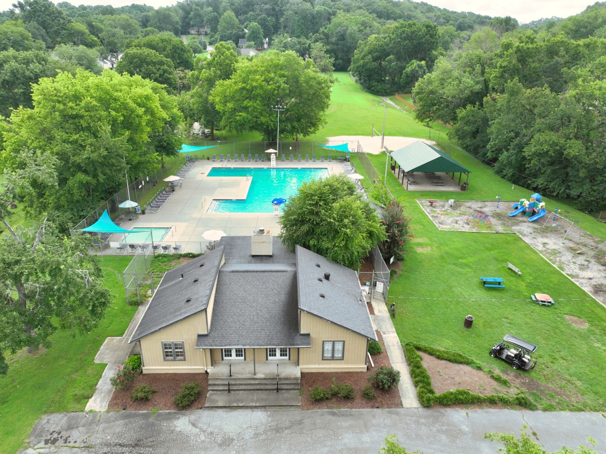 1421 Forest Side Ct