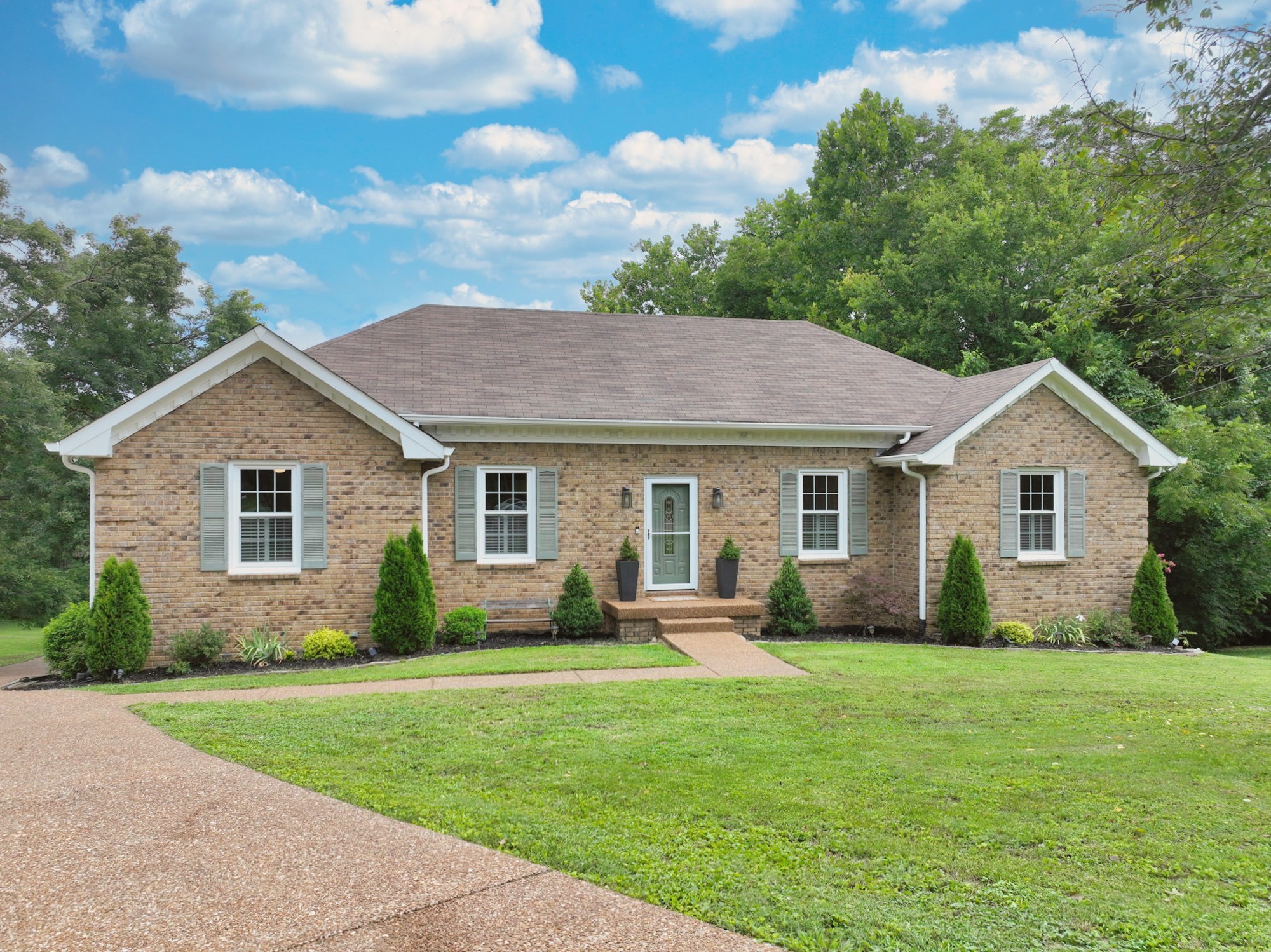 1421 Forest Side Ct