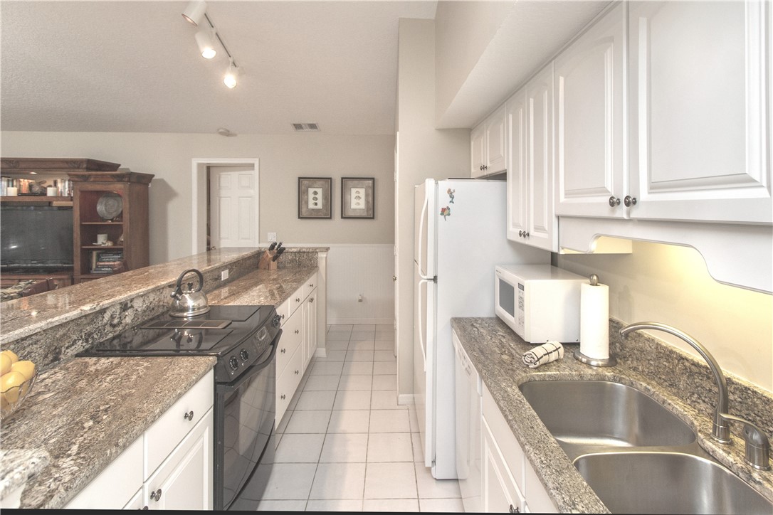 1195 Winding Oaks Circle 307