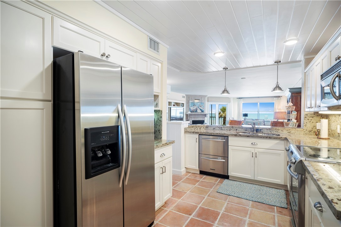 8880 N Sea Oaks Way 203