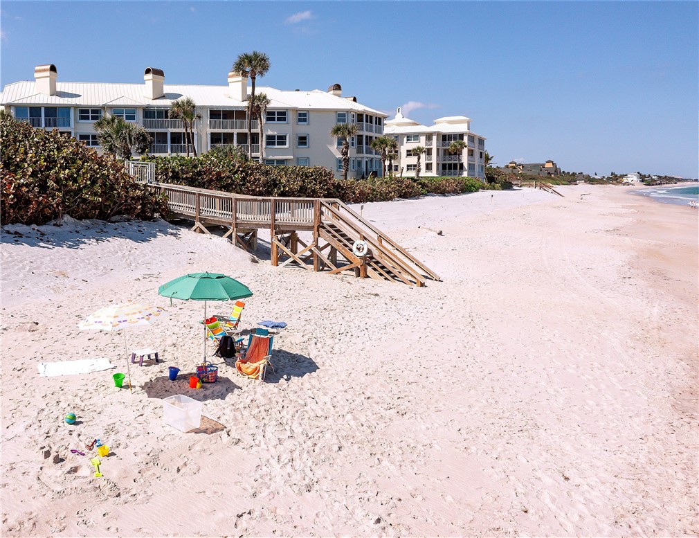 8880 N. Sea Oaks Way 105