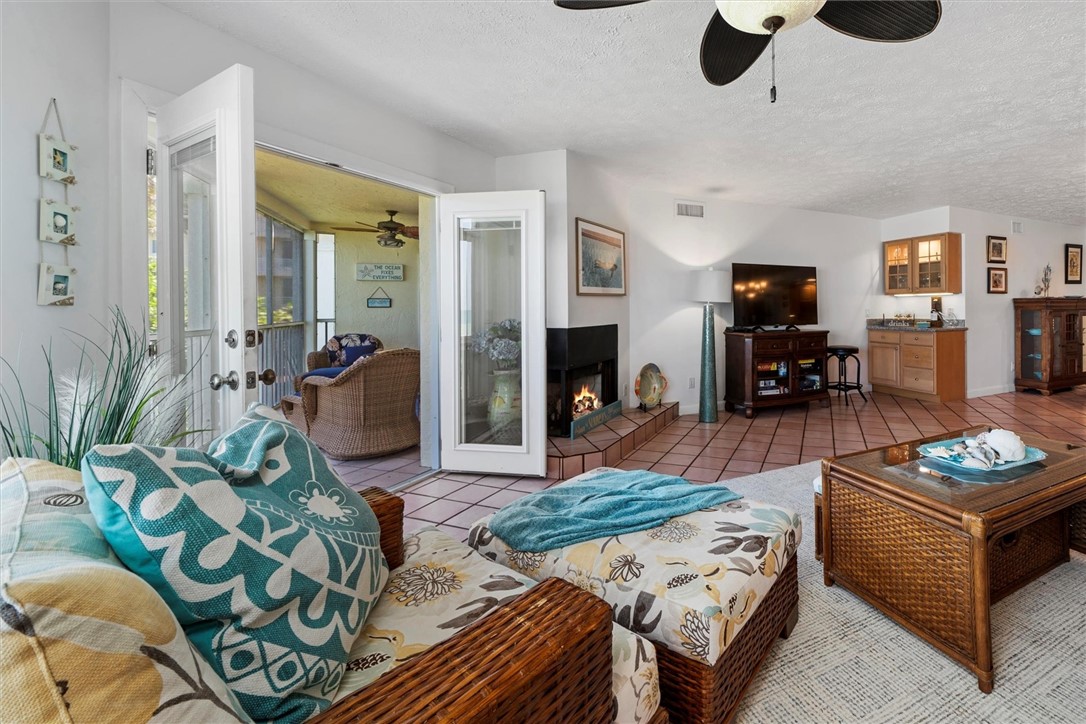 8880 N. Sea Oaks Way 105