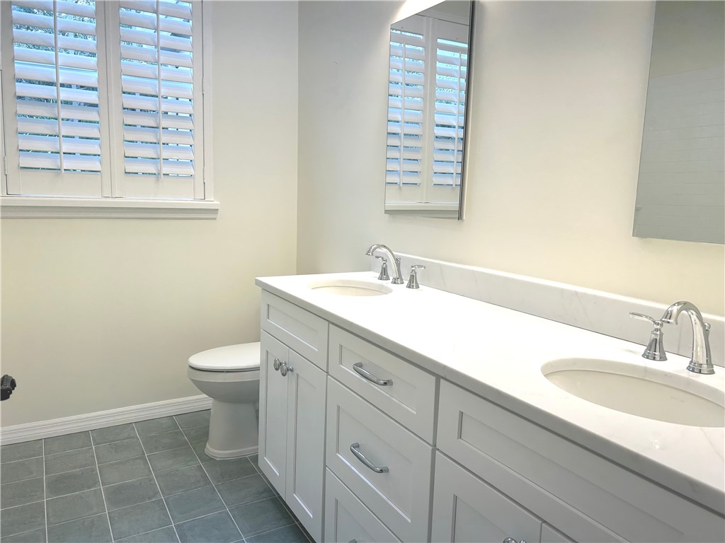 1460 Winding Oaks Way 104