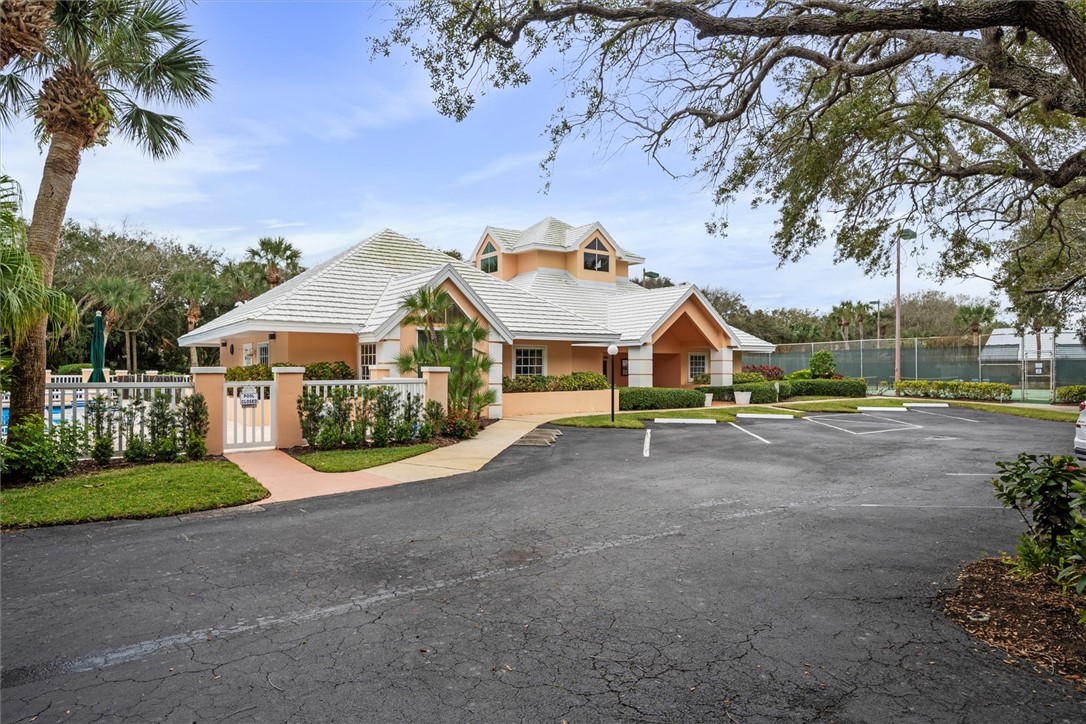 1306 Coral Park Lane 103