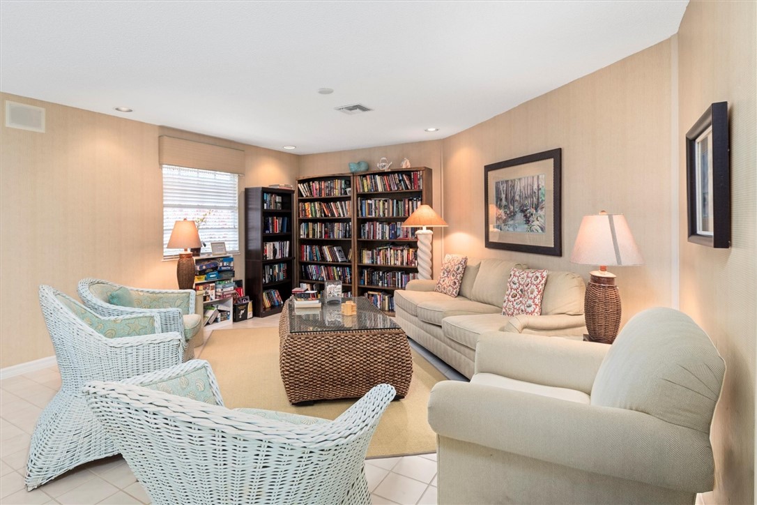 1306 Coral Park Lane 103