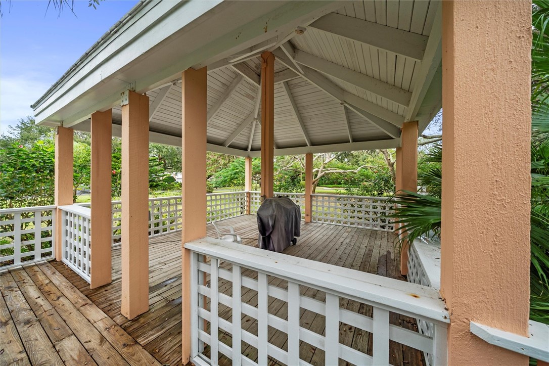 1306 Coral Park Lane 103