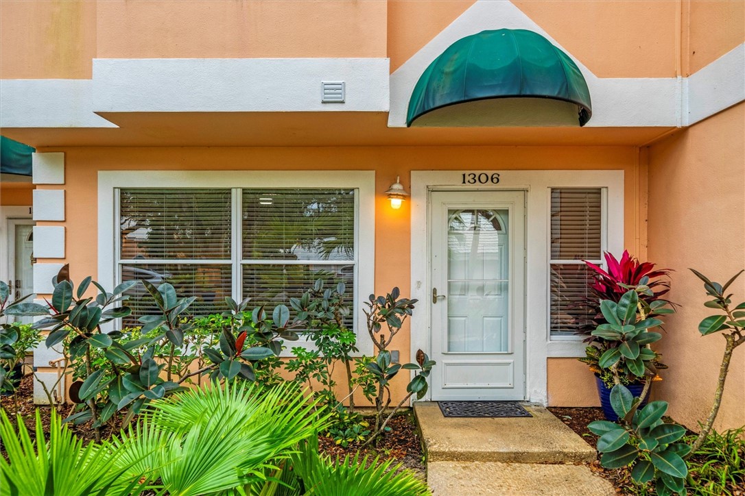 1306 Coral Park Lane 103