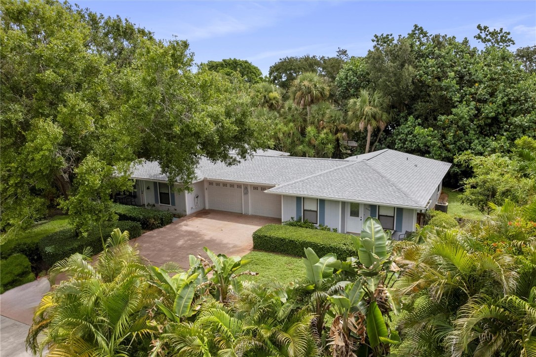 9430+9436 Sea Grape Drive