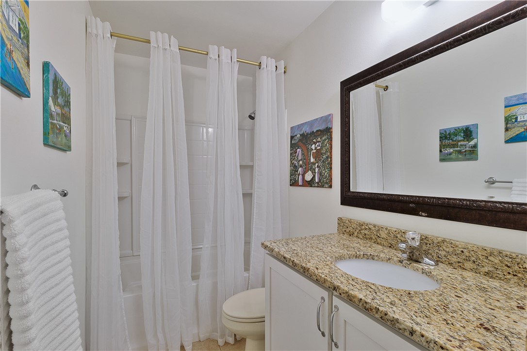 9430+9436 Sea Grape Drive