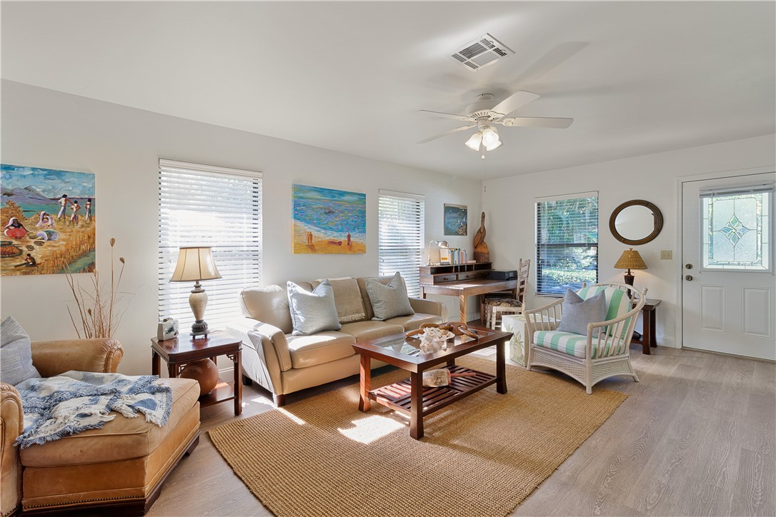 9430+9436 Sea Grape Drive