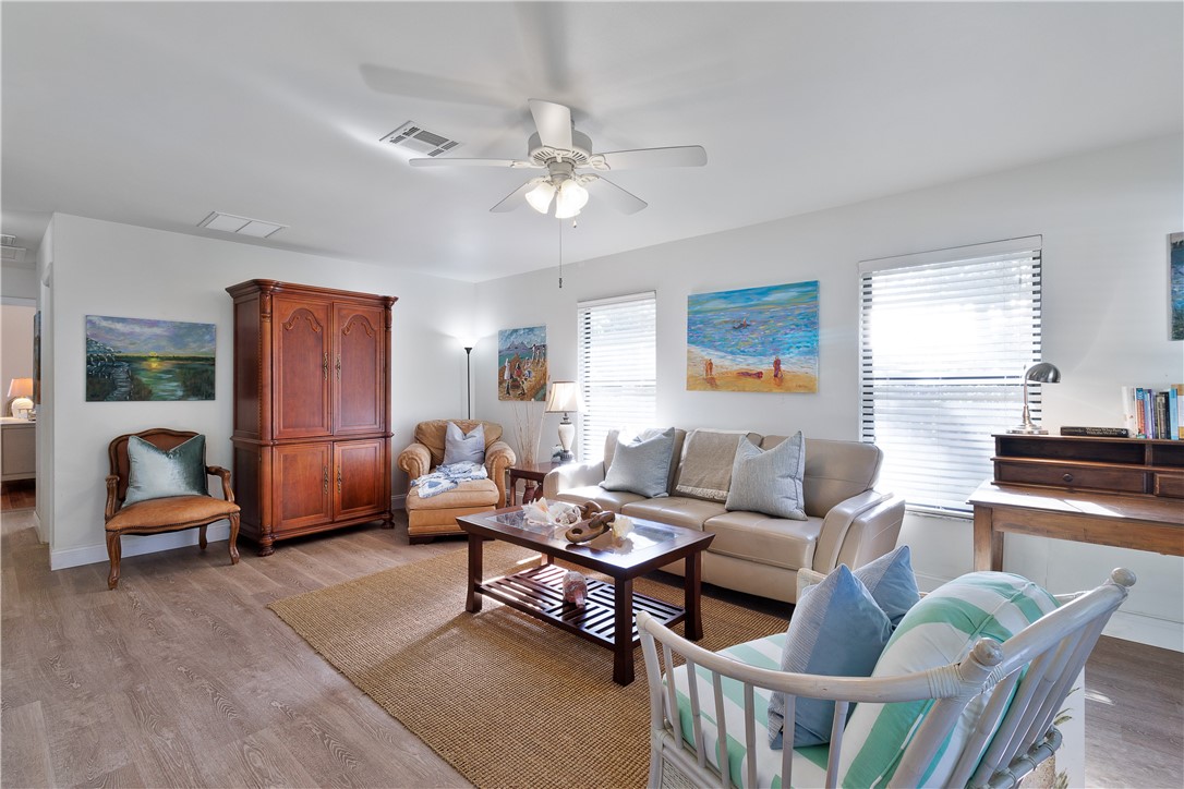 9430+9436 Sea Grape Drive