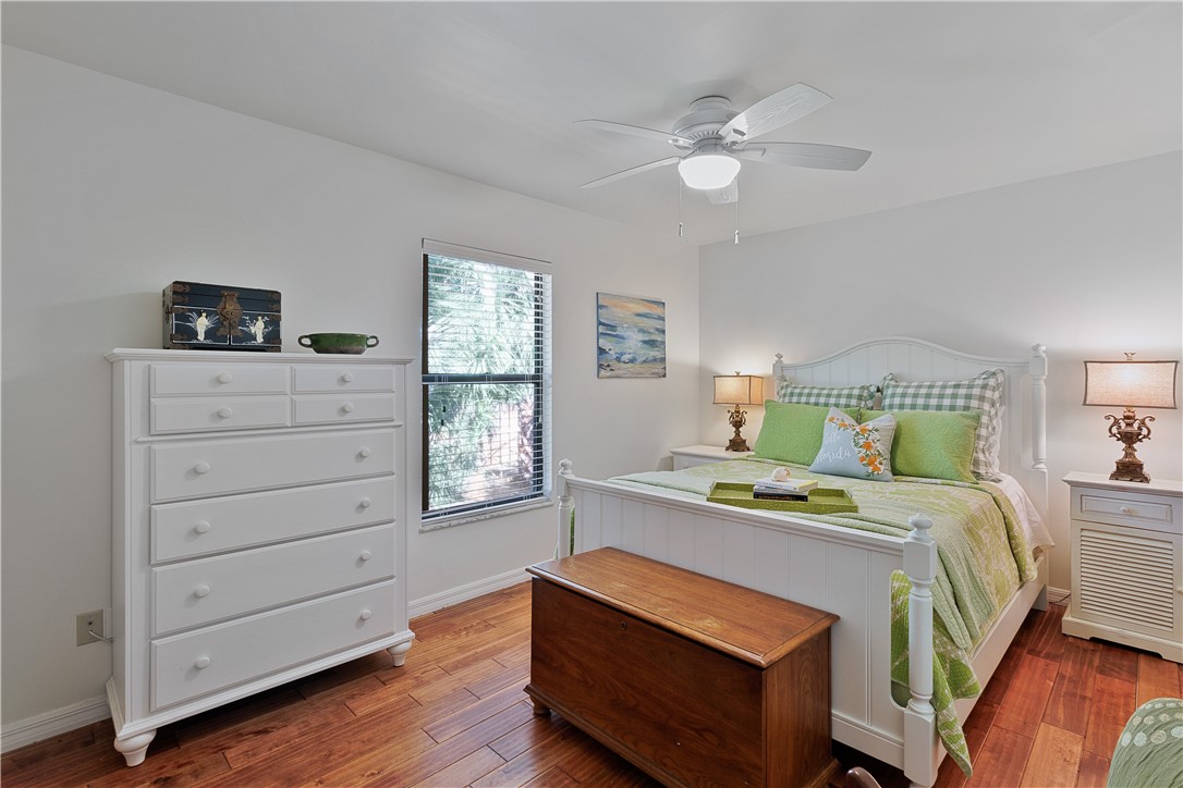 9430+9436 Sea Grape Drive