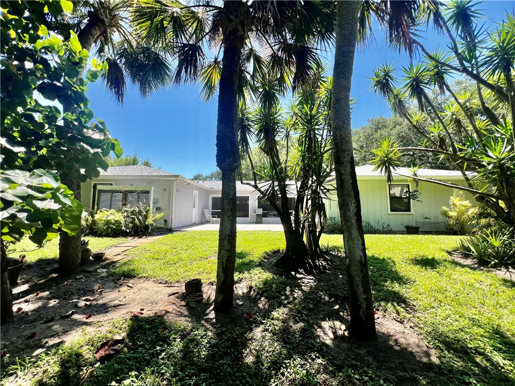 9430+9436 Sea Grape Drive
