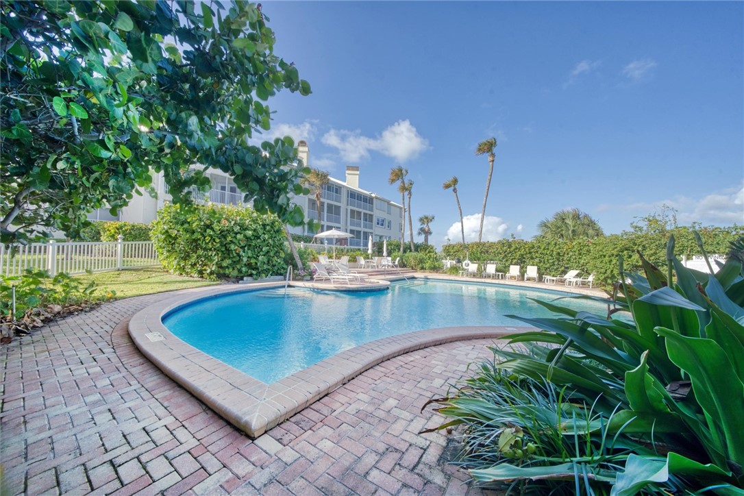 8880 N Sea Oaks Way 306