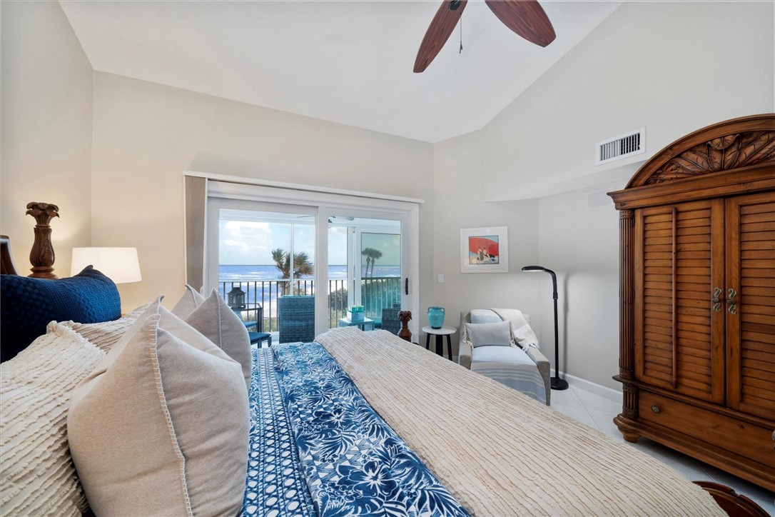 8880 N Sea Oaks Way 306