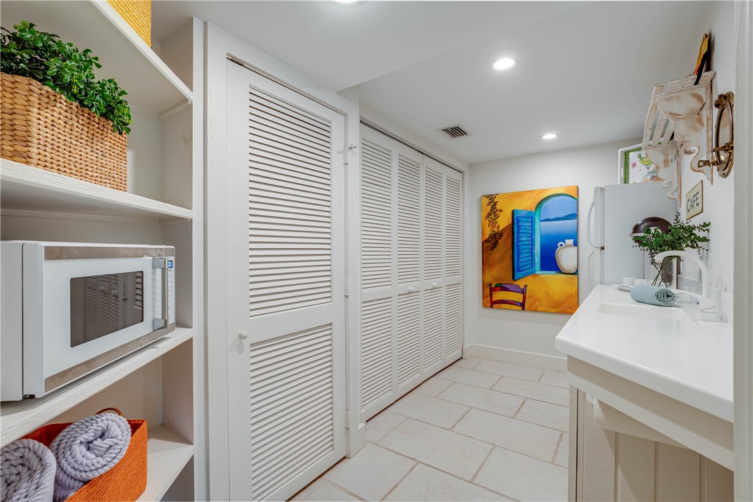 9490 Doubloon Drive