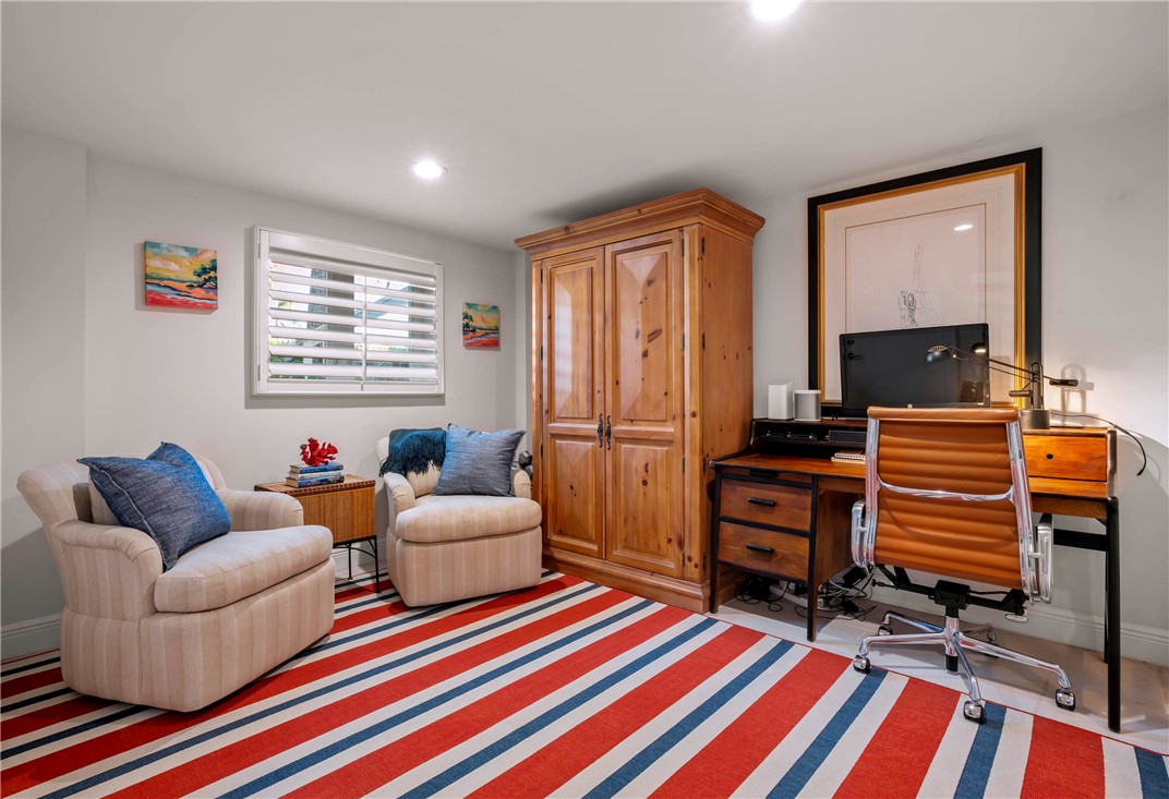 9490 Doubloon Drive
