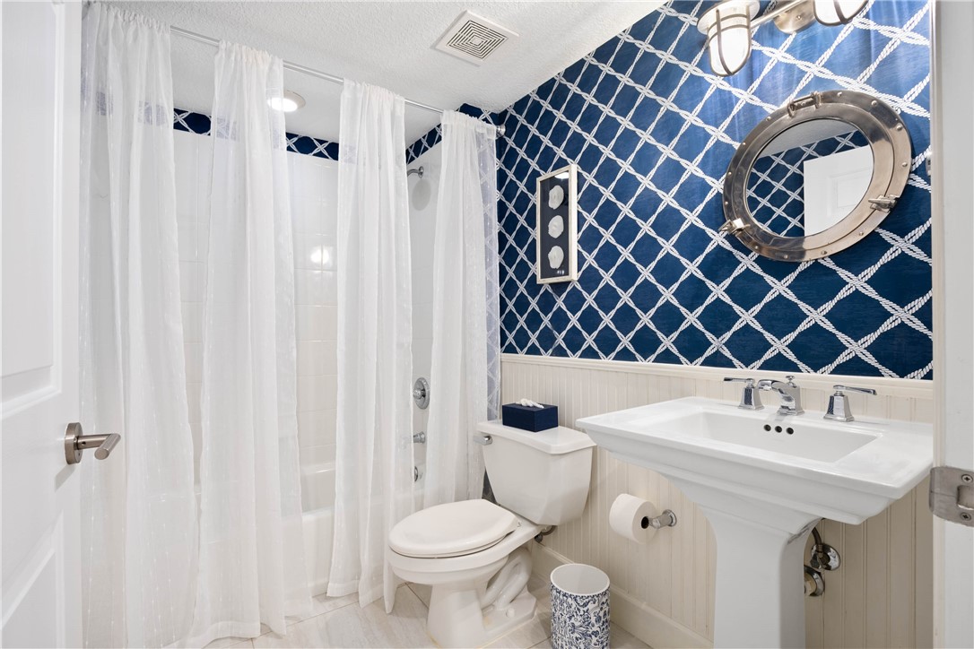 8795 W Orchid Island Circle 302