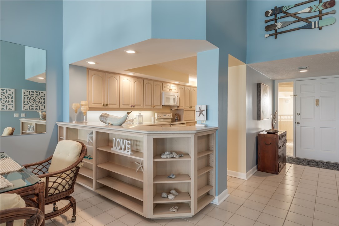 8880 N Sea Oaks Way 303