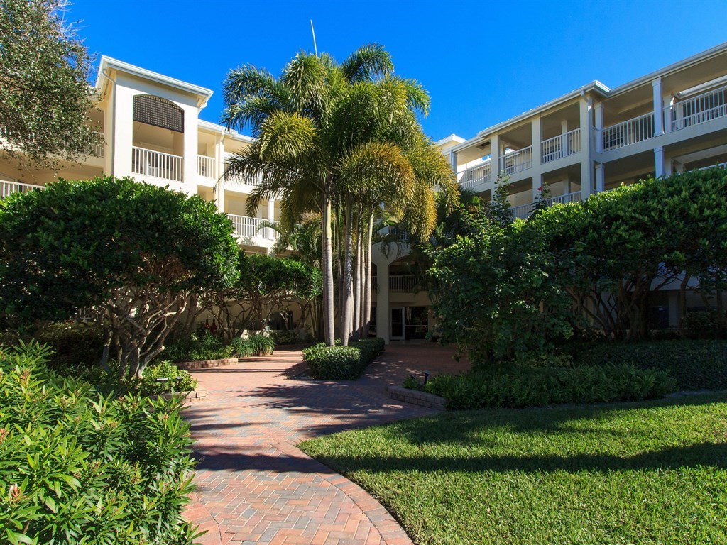 8880 N Sea Oaks Way 303