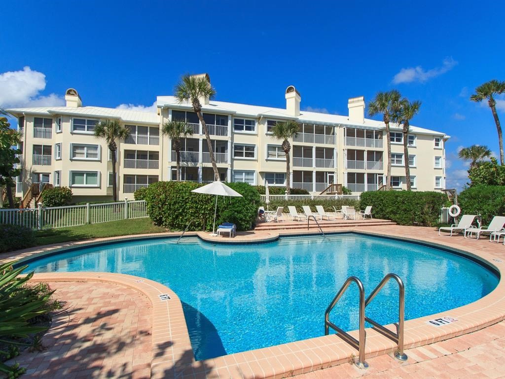 8880 N Sea Oaks Way 303