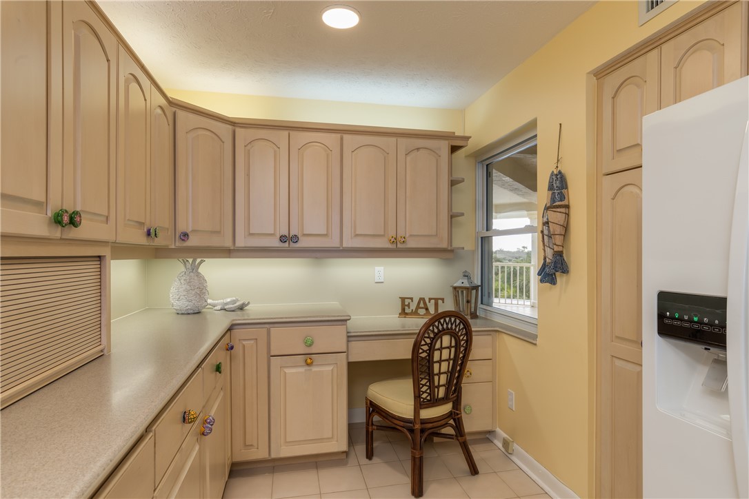 8880 N Sea Oaks Way 303
