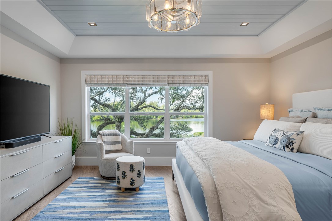 8835 W Orchid Island Circle 605