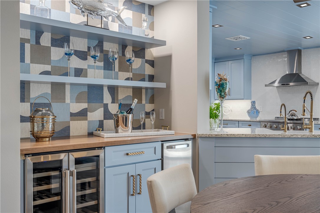 8835 W Orchid Island Circle 605