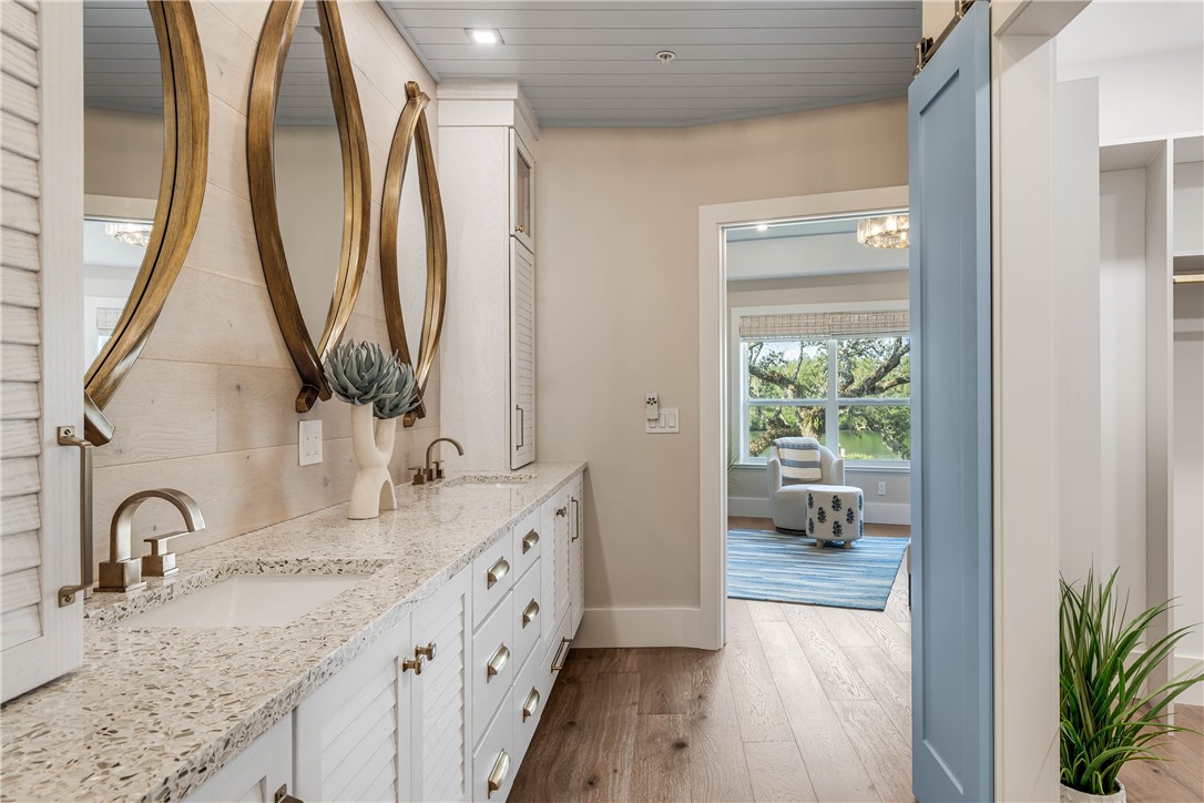 8835 W Orchid Island Circle 605