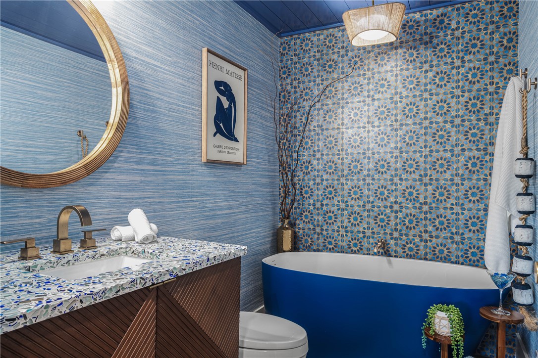 8835 W Orchid Island Circle 605