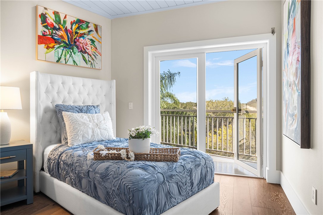 8835 W Orchid Island Circle 605