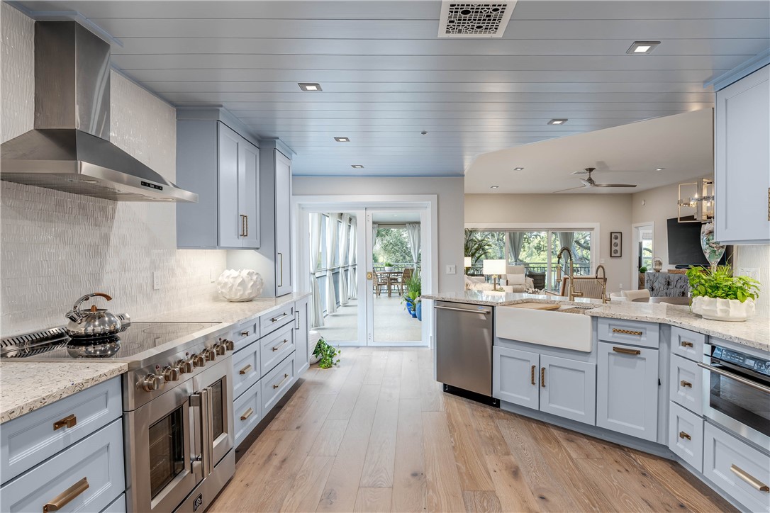 8835 W Orchid Island Circle 605