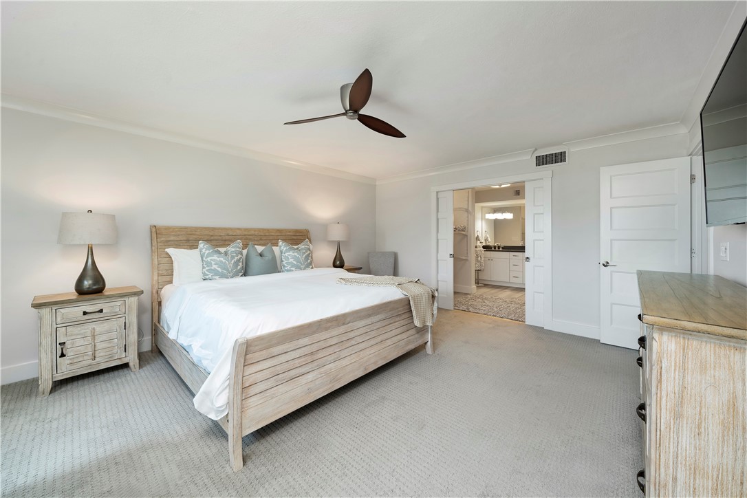 8840 S Sea Oaks Way 101