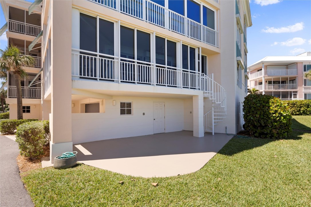 8824 S Sea Oaks Way 102