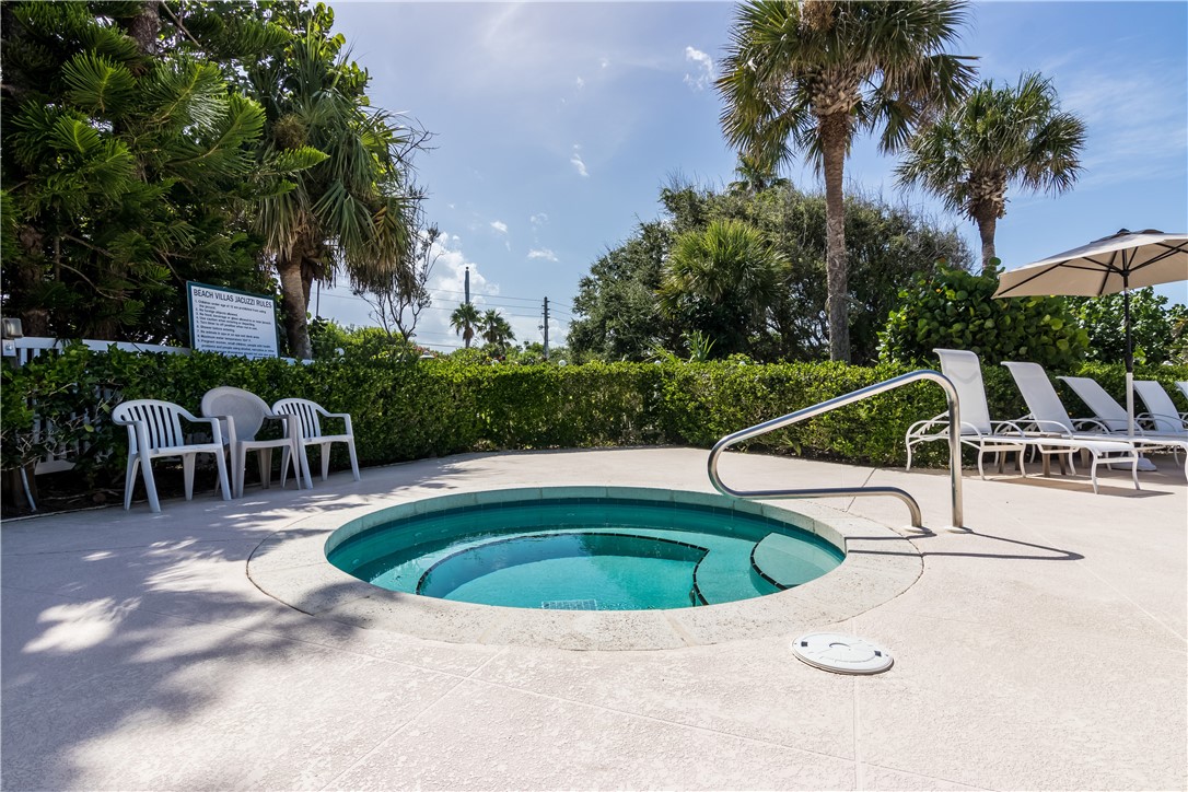 8824 S Sea Oaks Way 102