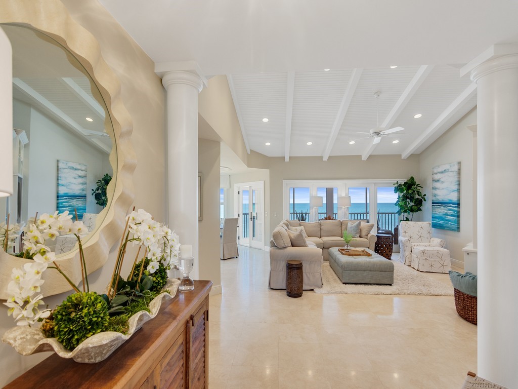 8880 N Sea Oaks Way 304