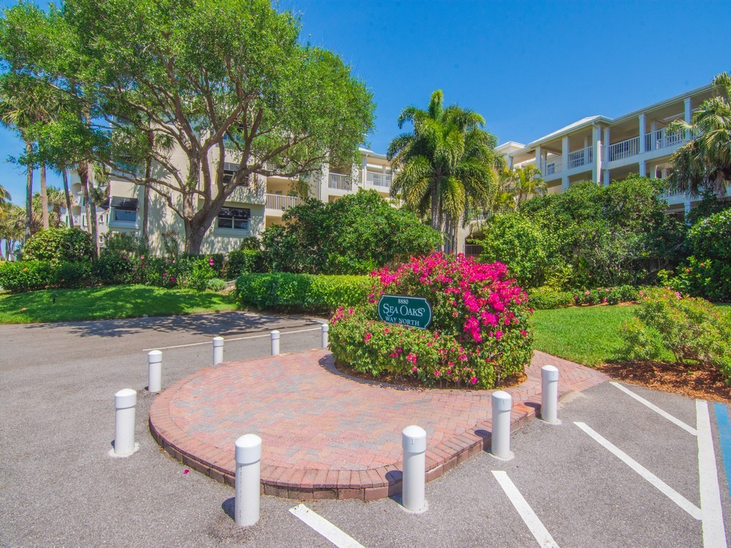 8880 N Sea Oaks Way 304